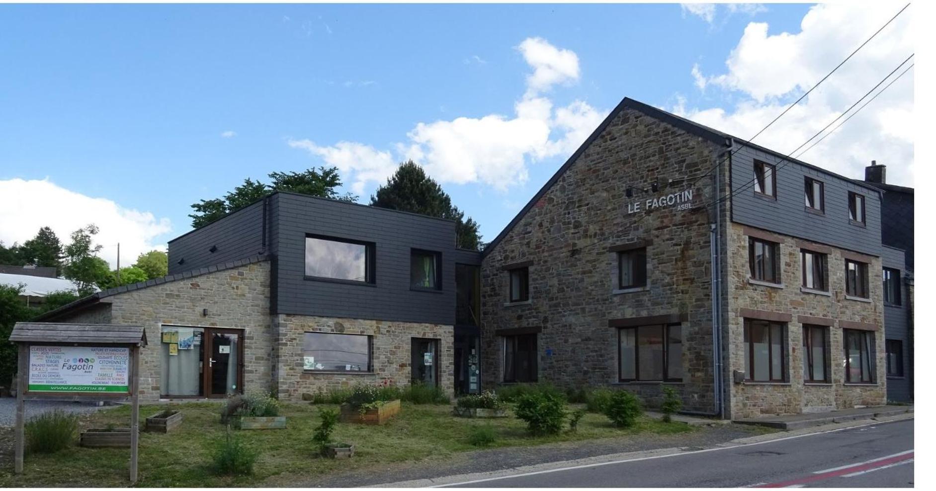 Le Fagotin - Youth Hostel Stoumont Luaran gambar